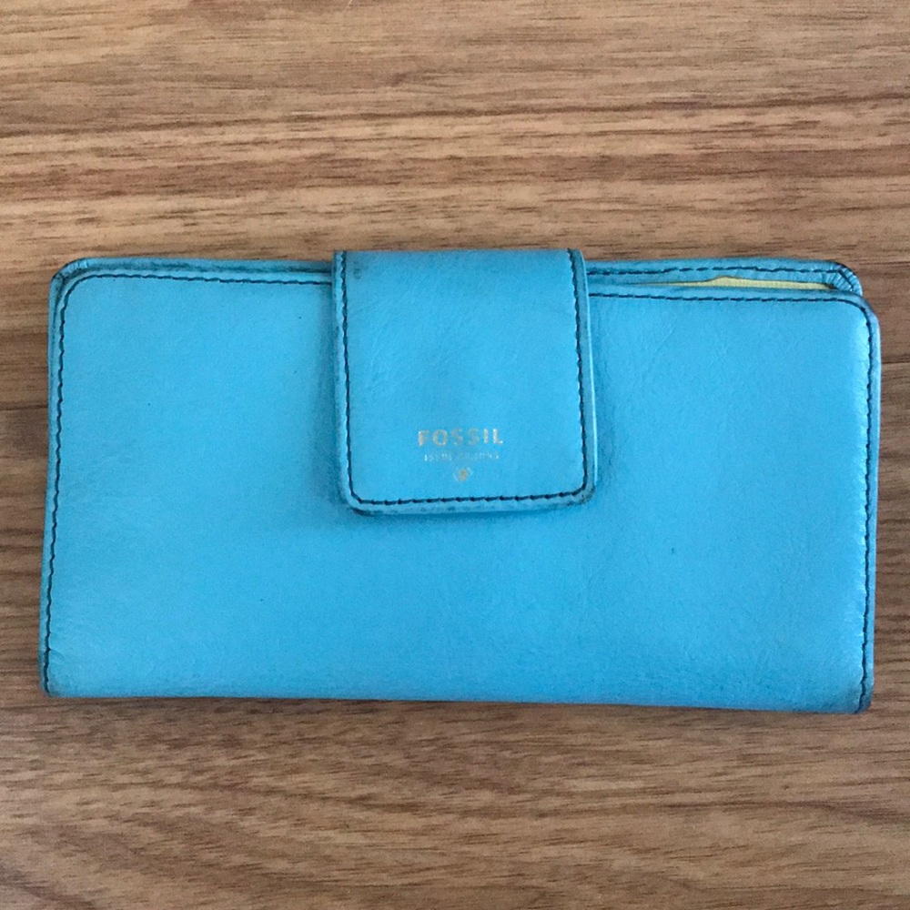 Fossil Wallet Has Some Wear But A Lot if Life Left